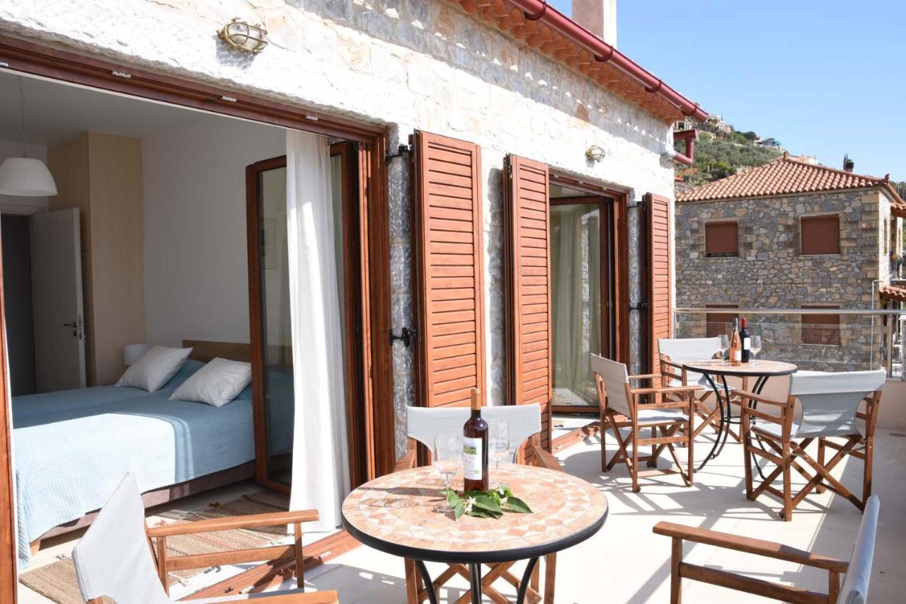 Villa Dafni - Infinite Sea Vistas With Private Pool Kalamata Exterior photo