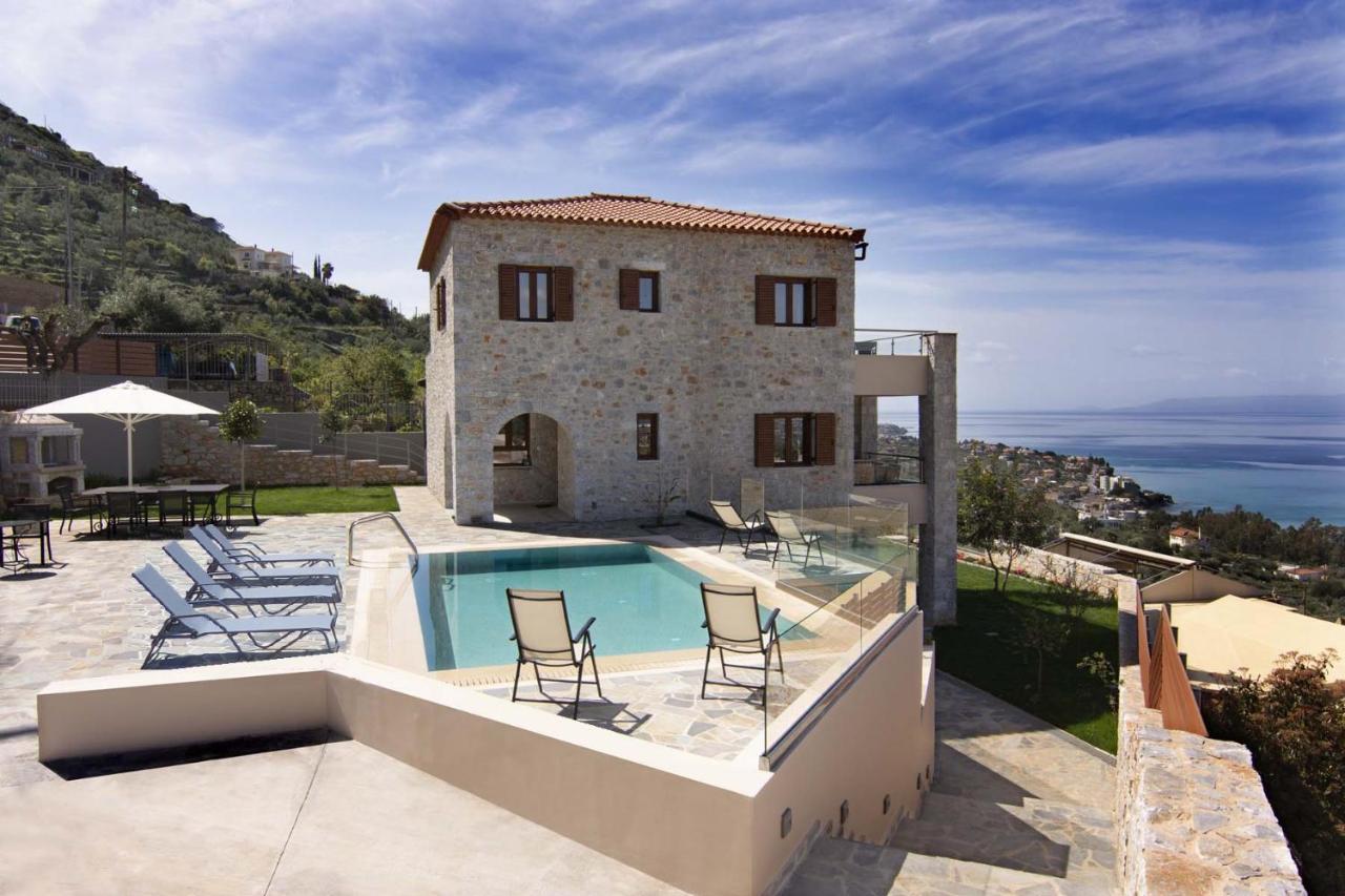 Villa Dafni - Infinite Sea Vistas With Private Pool Kalamata Exterior photo